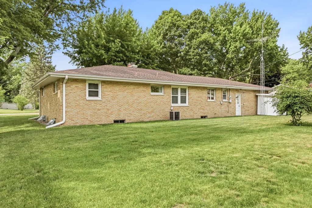 1551 S Windsor Drive St. Joseph Charter Township MI 49085