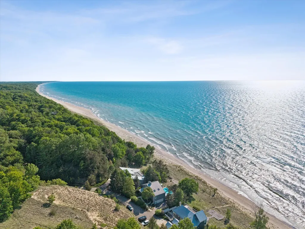 40808 Wilderness Dunes Lane Covert Township MI 49043