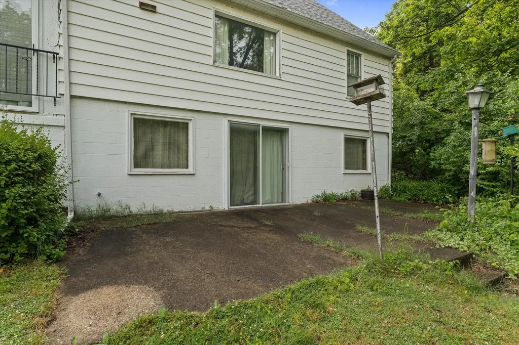 506 Main Street Buchanan City MI 49107