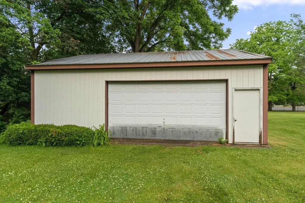 506 Main Street Buchanan City MI 49107