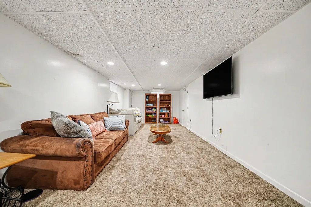 1393 Desmond Street Lincoln Charter Township MI 49085
