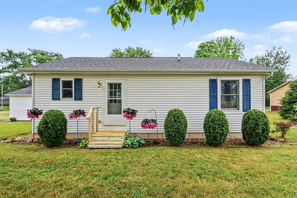 378 E Woodland Street Marcellus Village MI 49067
