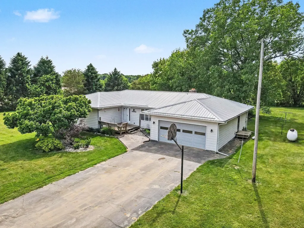 62852 Territorial Road Lawrence Township MI 49064