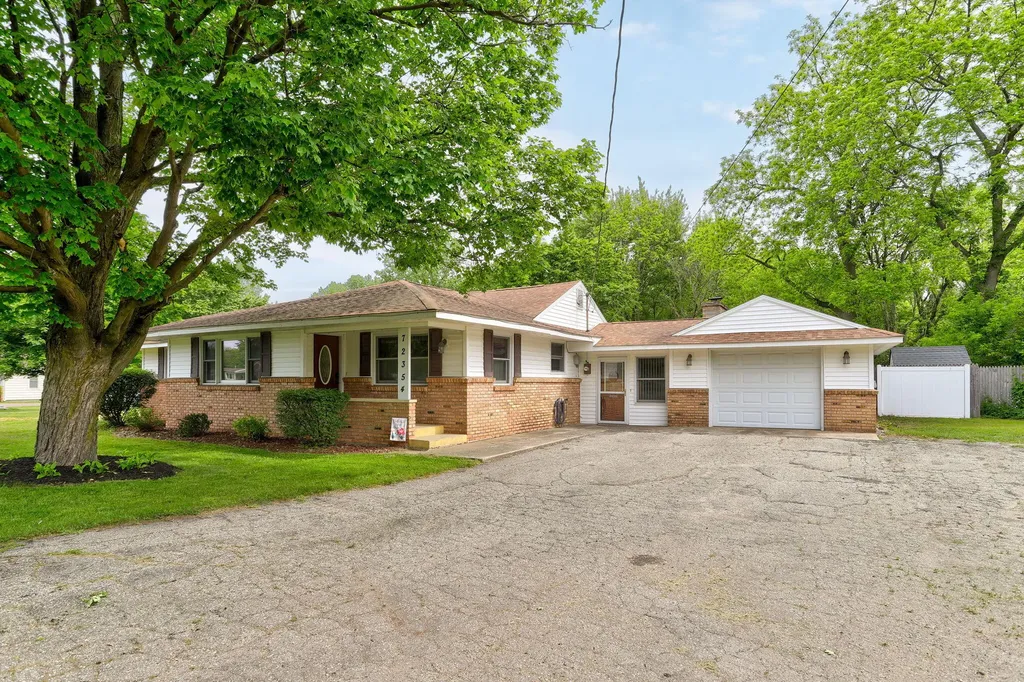 72354 M 43 South Haven Charter Township MI 49090