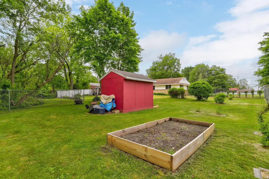 72354 M 43 South Haven Charter Township MI 49090