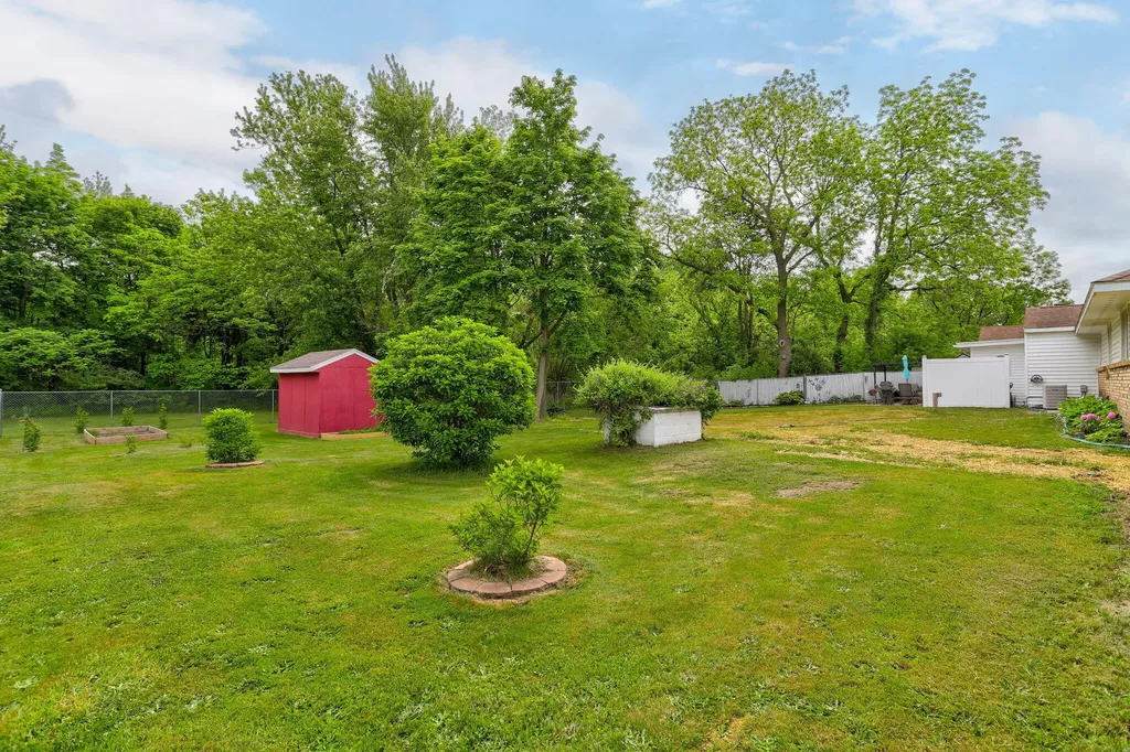 72354 M 43 South Haven Charter Township MI 49090