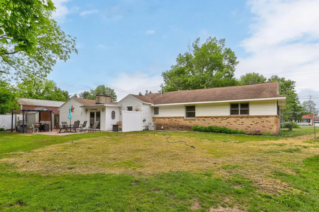 72354 M 43 South Haven Charter Township MI 49090