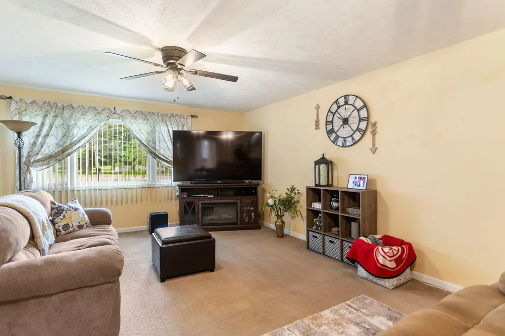72354 M 43 South Haven Charter Township MI 49090