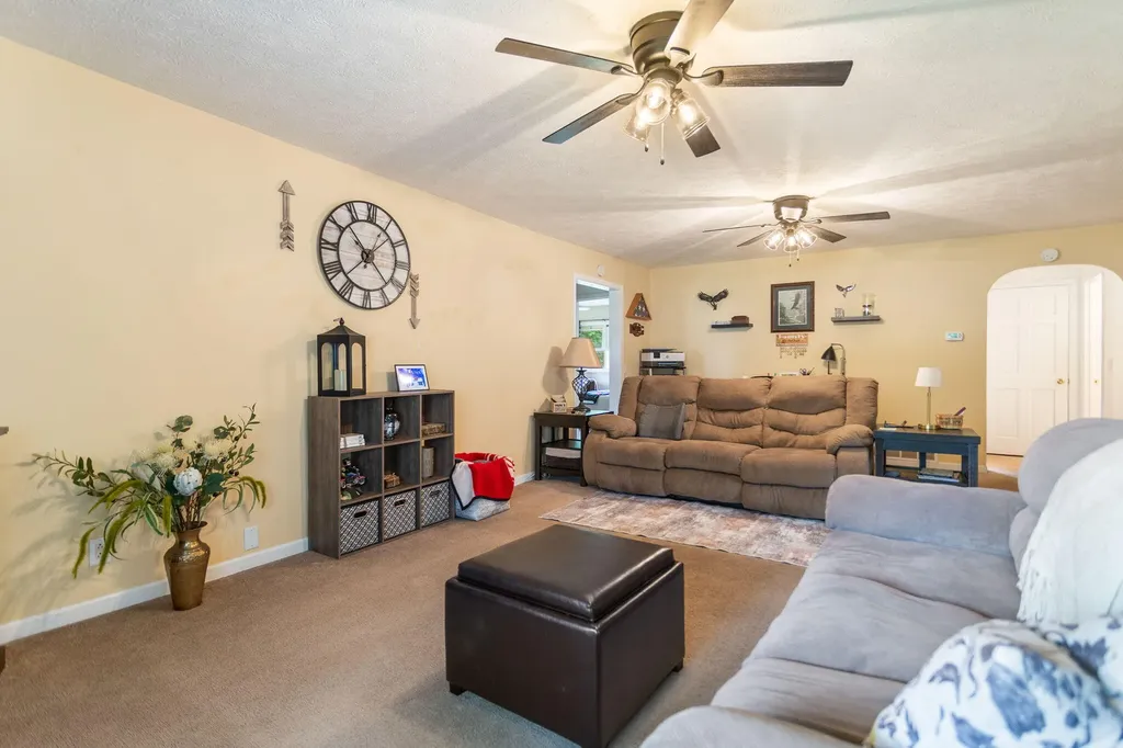 72354 M 43 South Haven Charter Township MI 49090