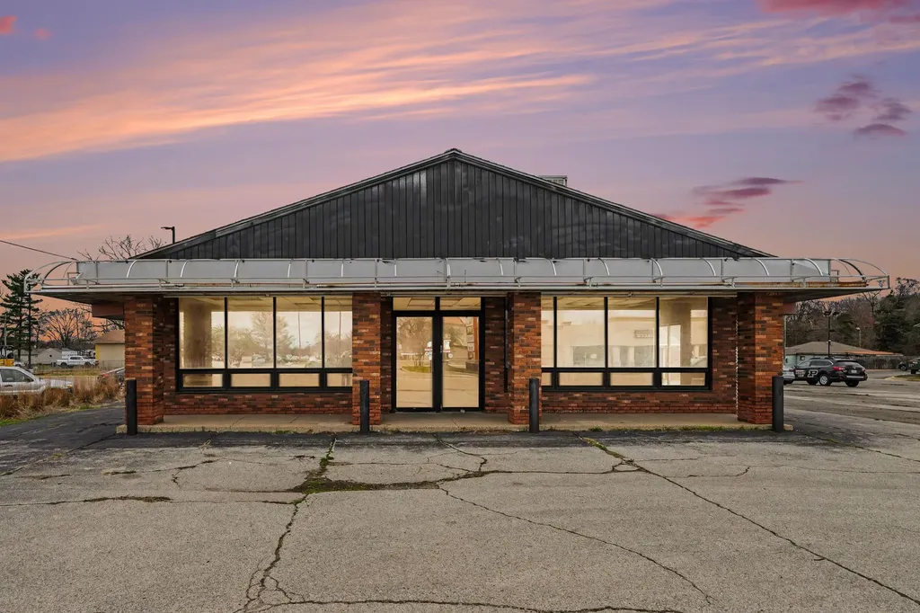 1015 E Napier Avenue Benton Charter Township MI 49022