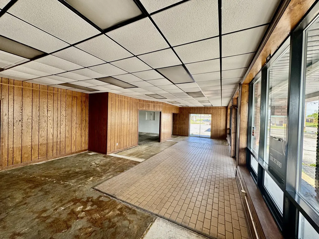 1015 E Napier Avenue Benton Charter Township MI 49022