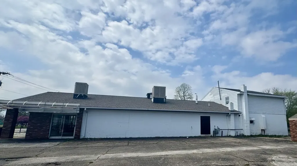 1015 E Napier Avenue Benton Charter Township MI 49022