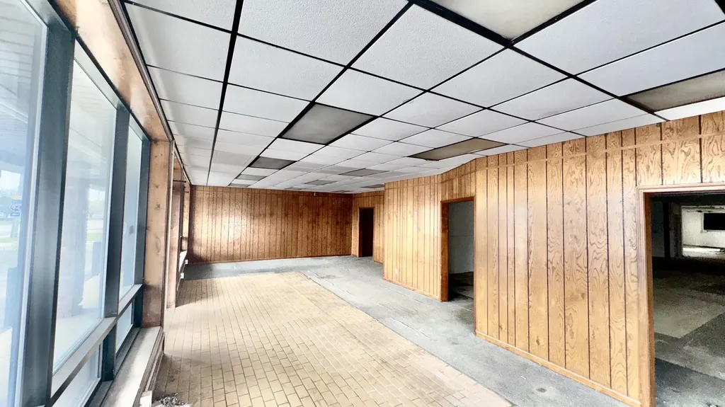 1015 E Napier Avenue Benton Charter Township MI 49022