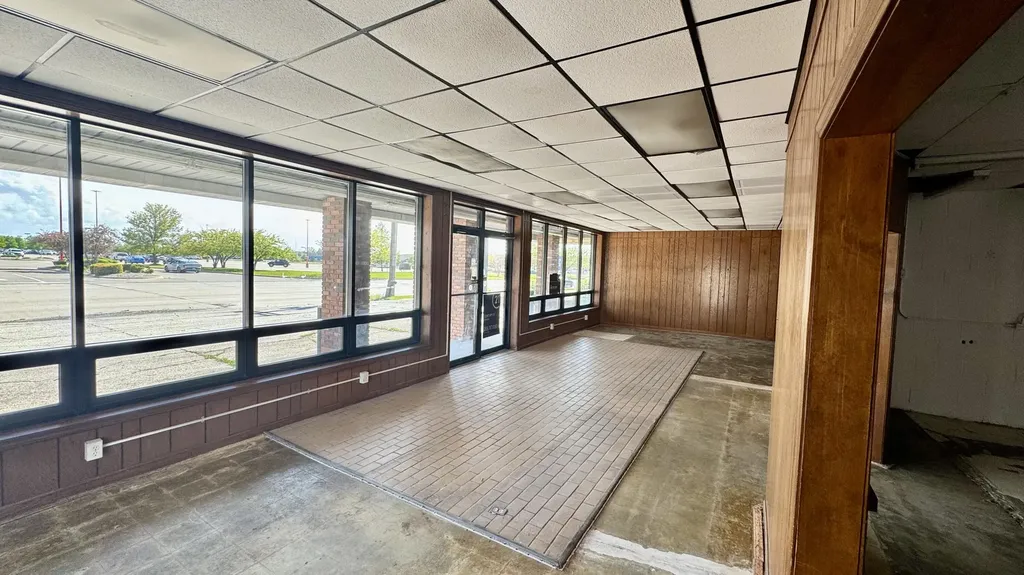 1015 E Napier Avenue Benton Charter Township MI 49022