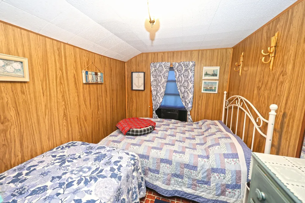 66205 94th Avenue Keeler Township MI 49047