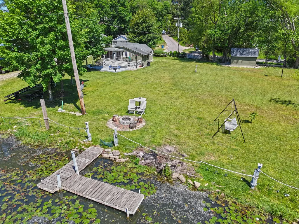 66205 94th Avenue Keeler Township MI 49047