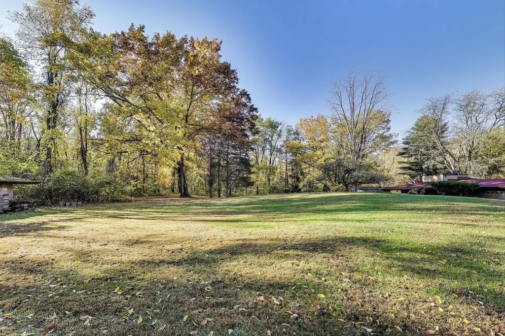 11185 Hawthorne Drive Charleston Township MI 49053