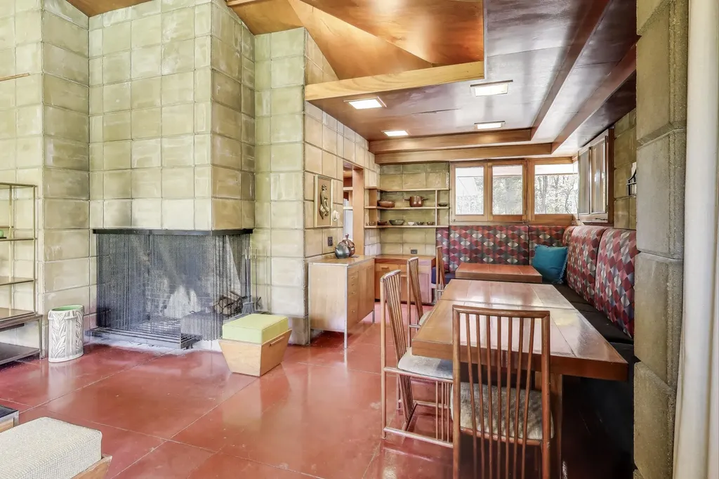 11185 Hawthorne Drive Charleston Township MI 49053