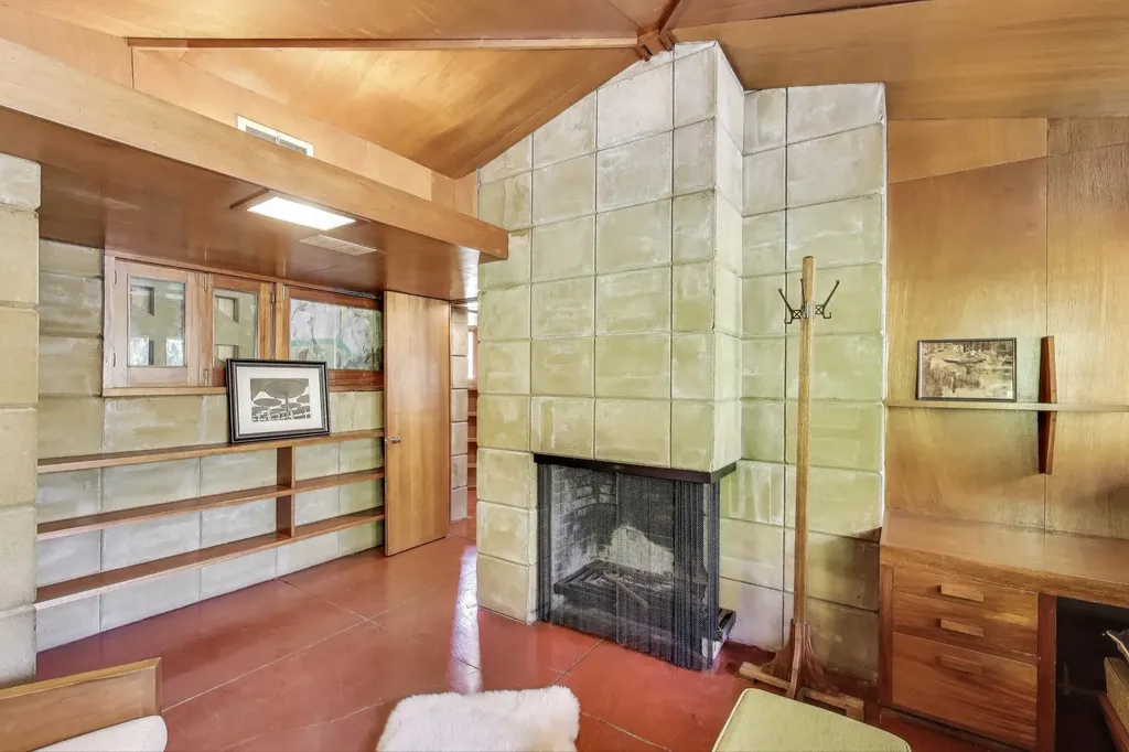 11185 Hawthorne Drive Charleston Township MI 49053