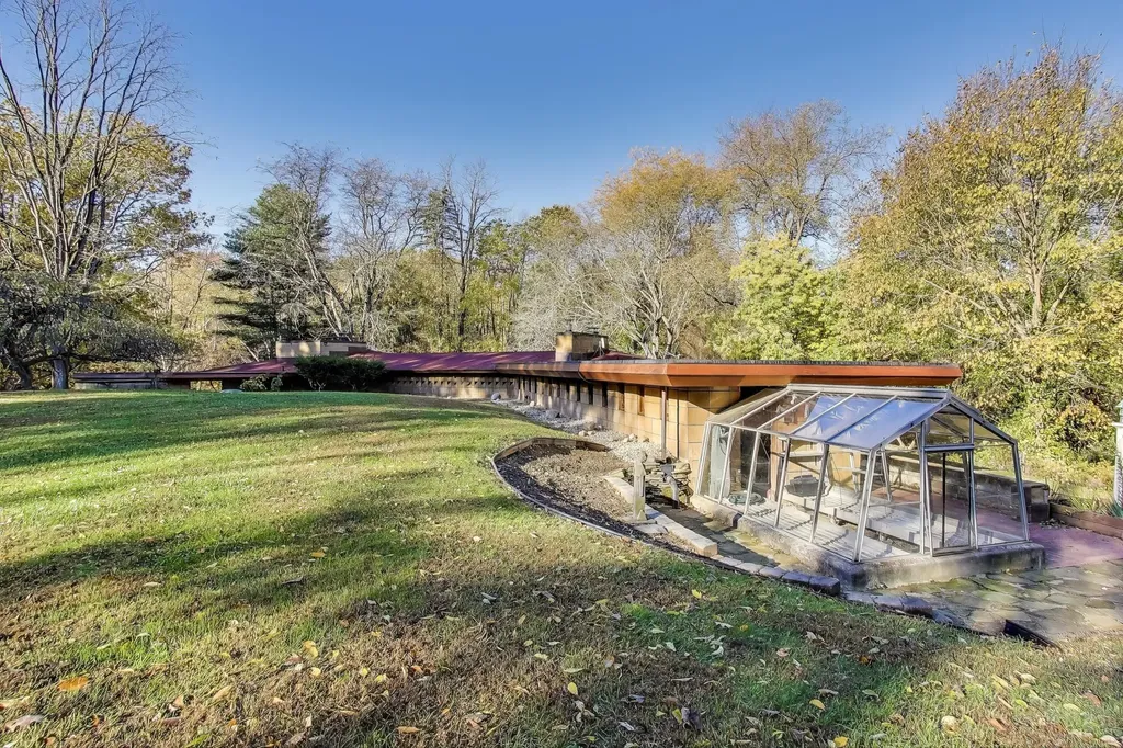 11185 Hawthorne Drive Charleston Township MI 49053