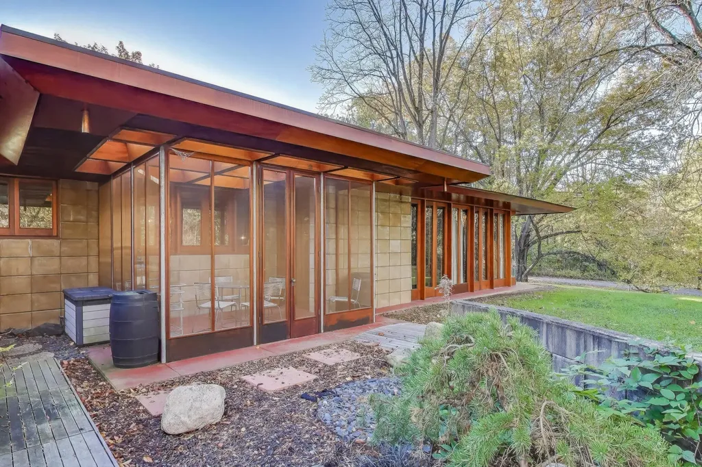 11185 Hawthorne Drive Charleston Township MI 49053