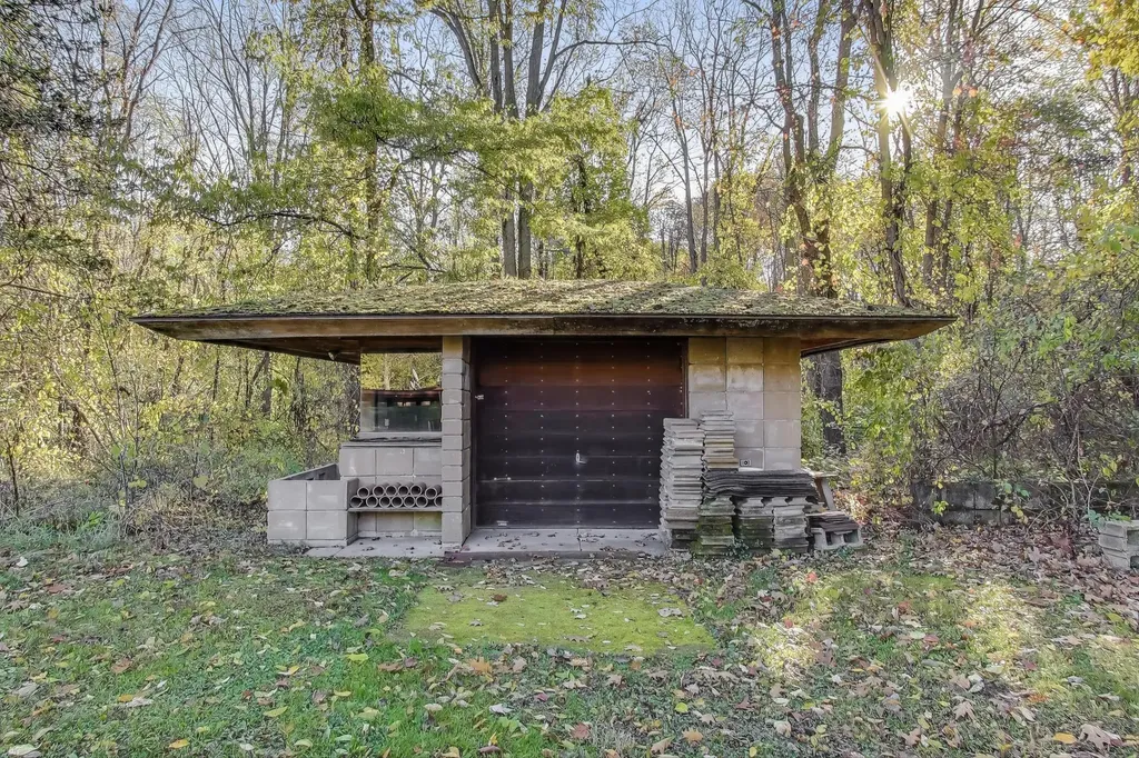 11185 Hawthorne Drive Charleston Township MI 49053