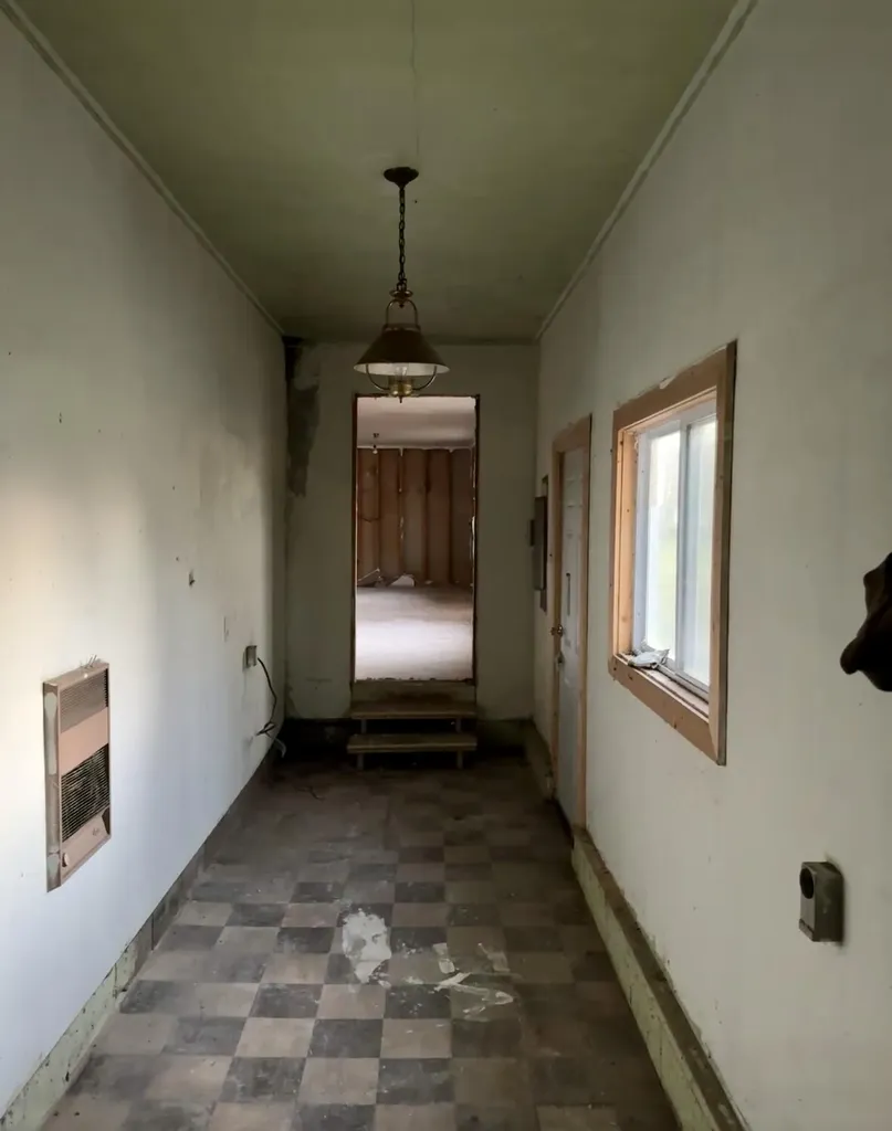 854 S Crystal Avenue Benton Charter Township MI 49022