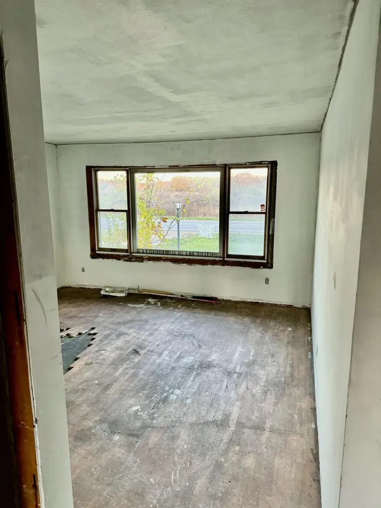 854 S Crystal Avenue Benton Charter Township MI 49022