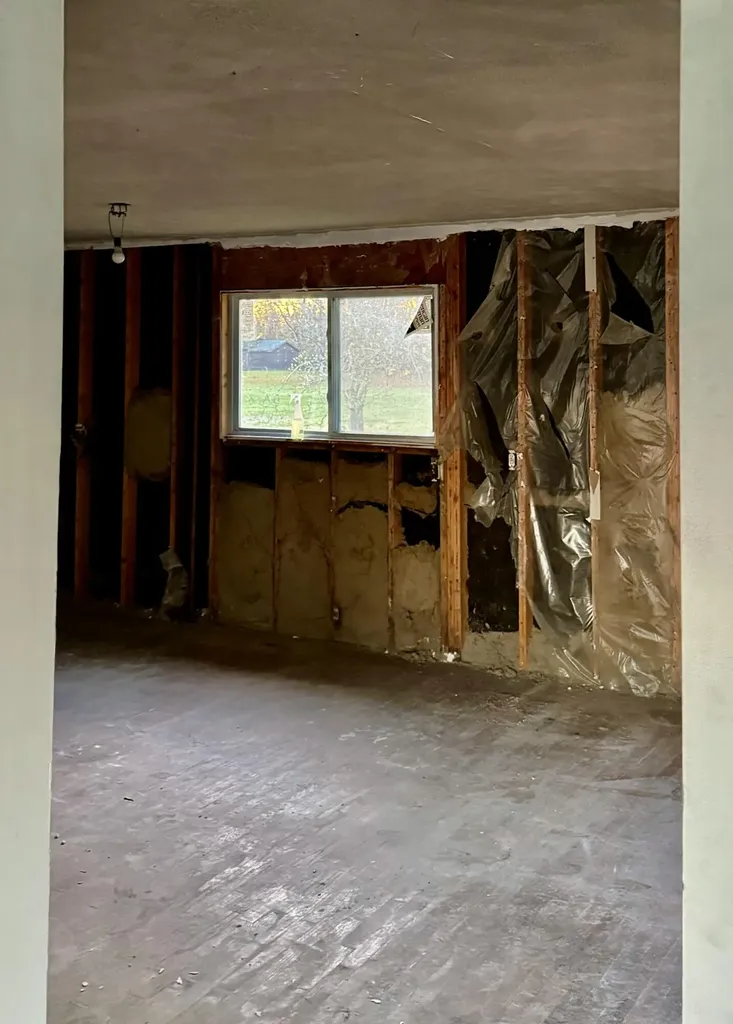 854 S Crystal Avenue Benton Charter Township MI 49022