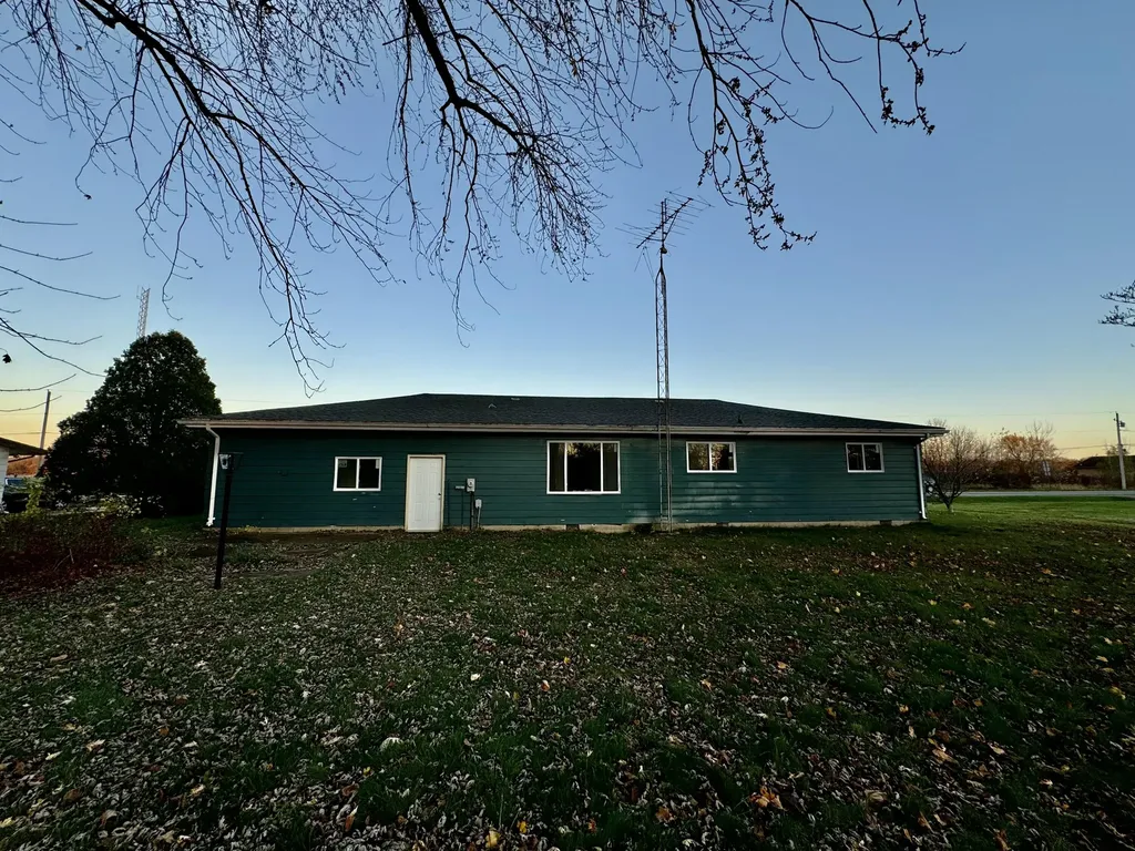 854 S Crystal Avenue Benton Charter Township MI 49022