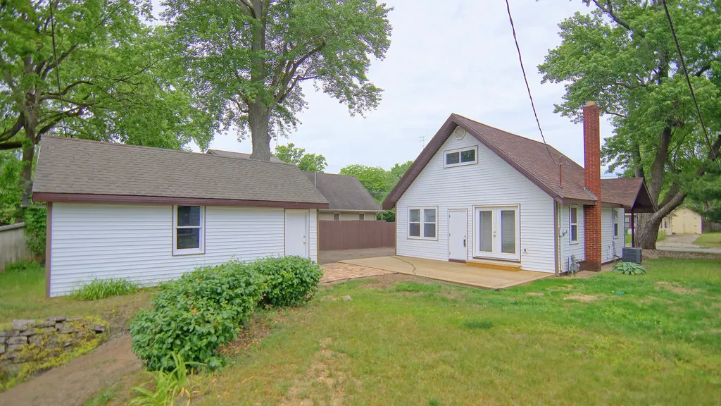 40 River Street Niles City MI 49120