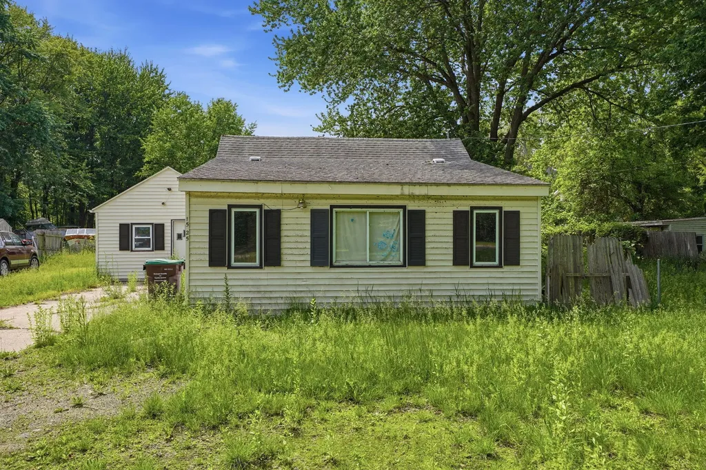 1525 S Dangl Road Muskegon Charter Township MI 49442