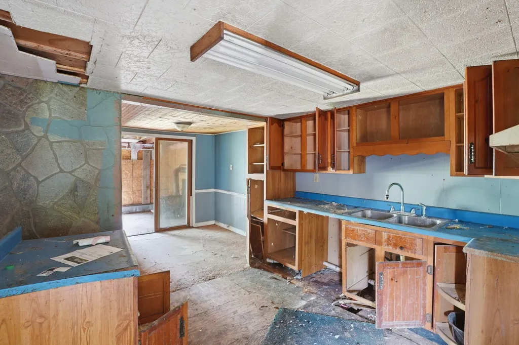 1525 S Dangl Road Muskegon Charter Township MI 49442