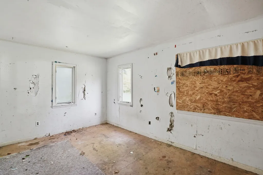 1525 S Dangl Road Muskegon Charter Township MI 49442