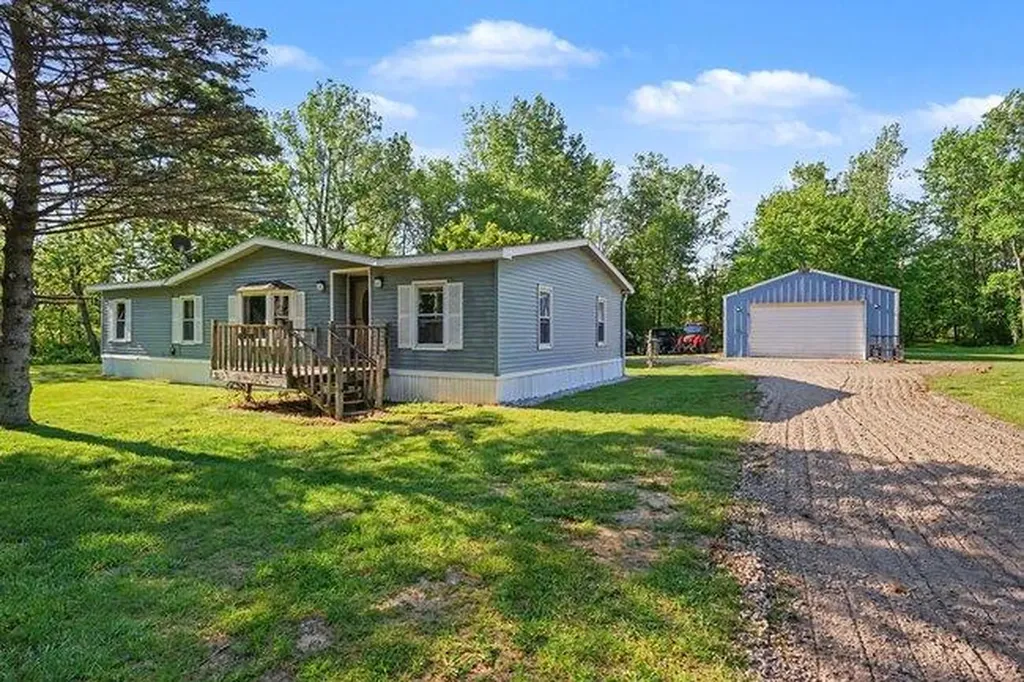 71117 County Road 384 South Haven Charter Township MI 49090