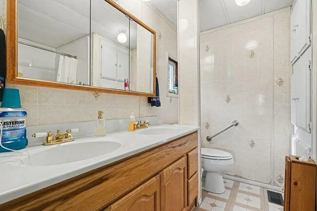 71117 County Road 384 South Haven Charter Township MI 49090