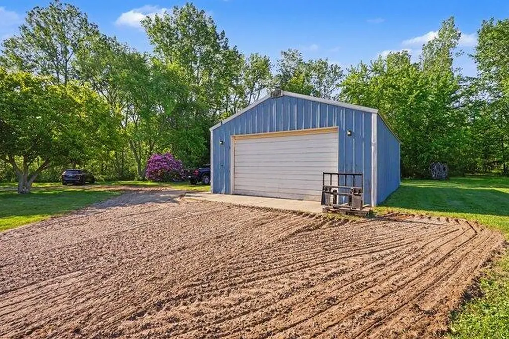 71117 County Road 384 South Haven Charter Township MI 49090