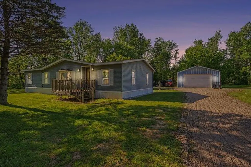 71117 County Road 384 South Haven Charter Township MI 49090