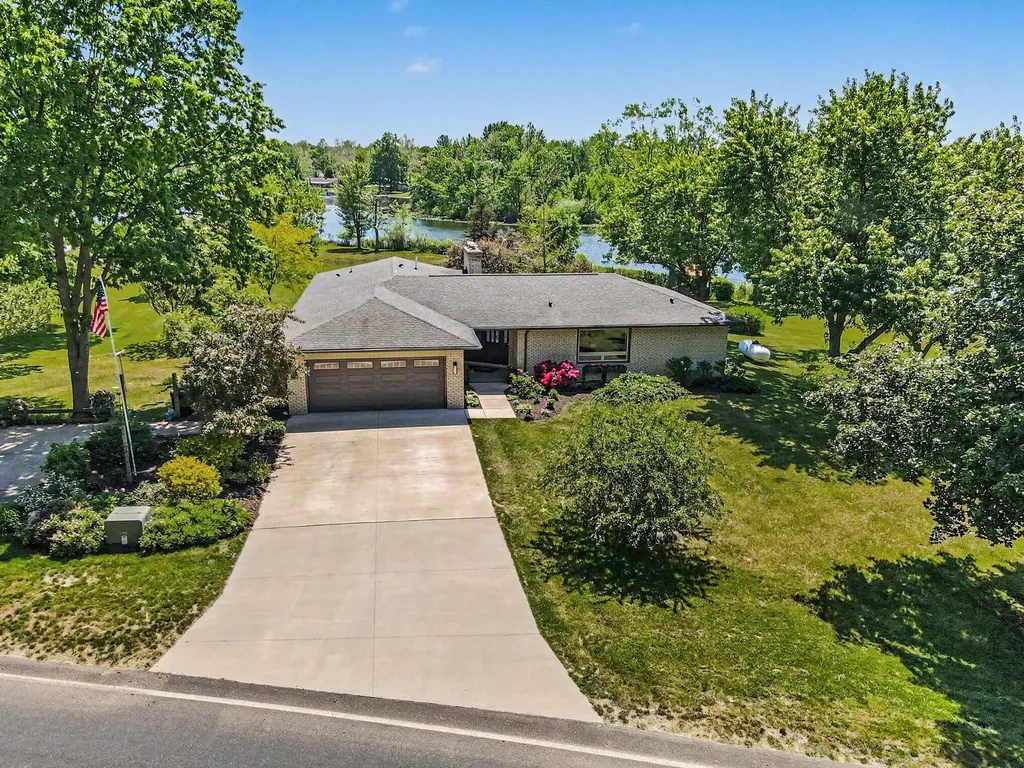 47233 Cr 380 Columbia Township MI 49056