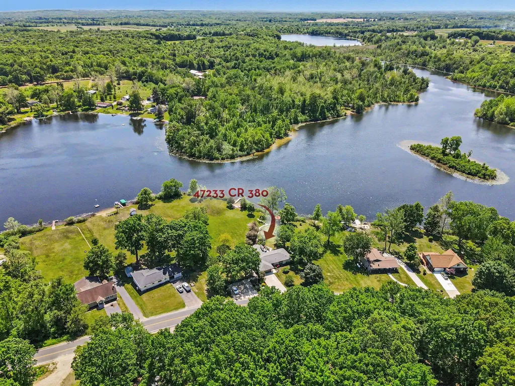 47233 Cr 380 Columbia Township MI 49056