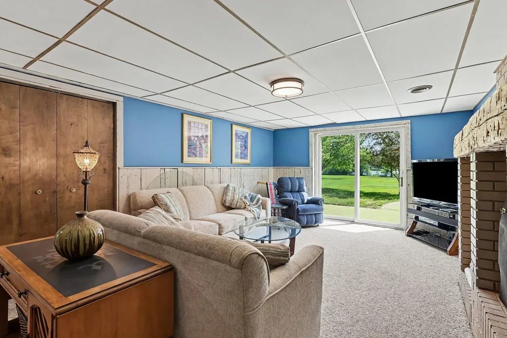 47233 Cr 380 Columbia Township MI 49056