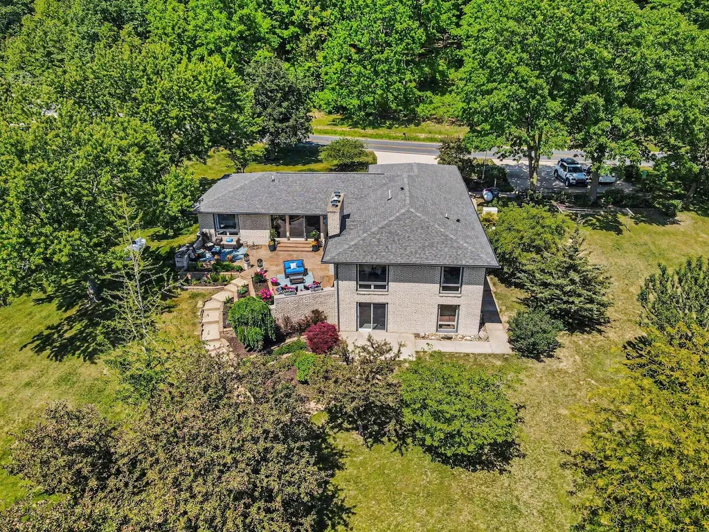 47233 Cr 380 Columbia Township MI 49056