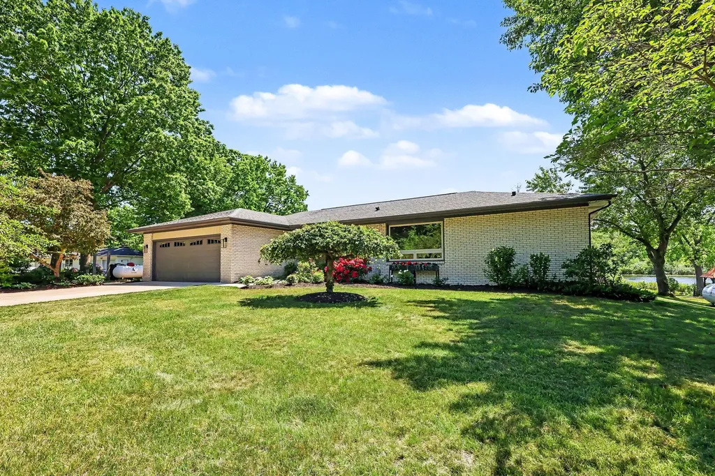47233 Cr 380 Columbia Township MI 49056