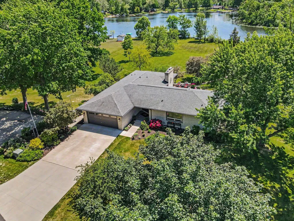 47233 Cr 380 Columbia Township MI 49056