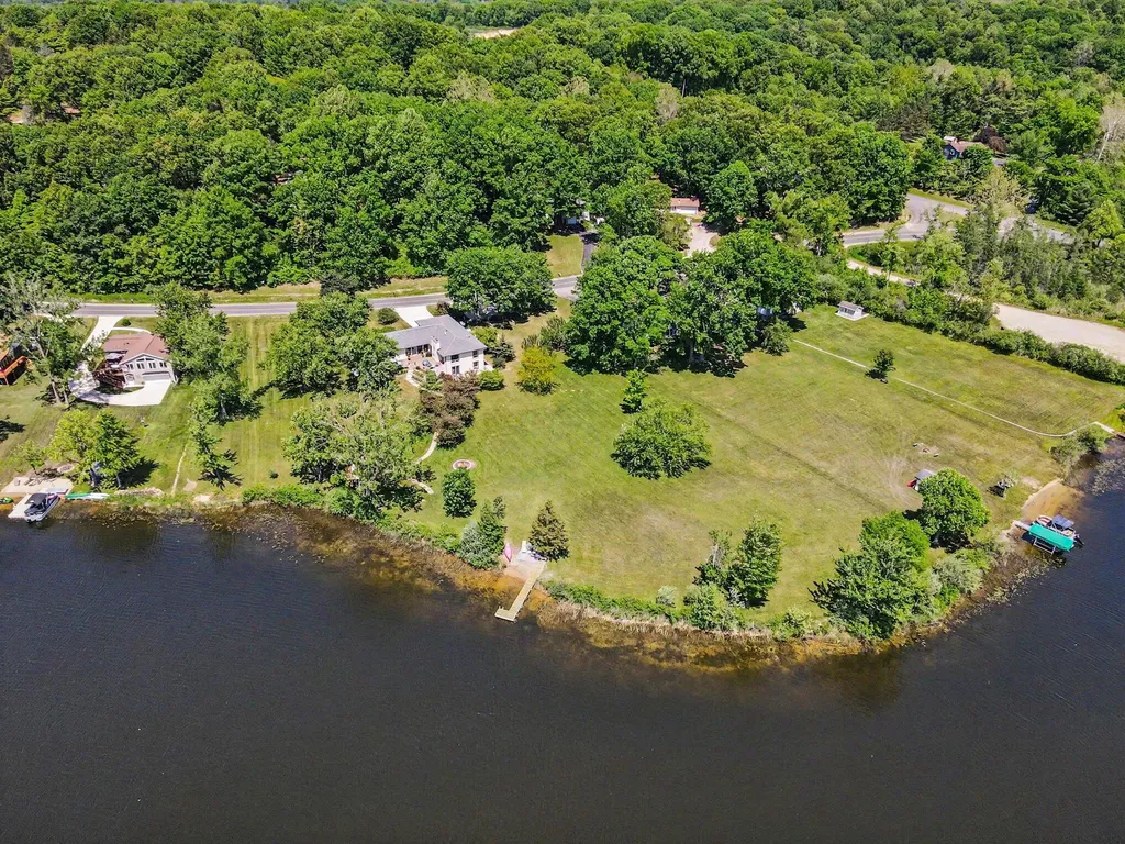 47233 Cr 380 Columbia Township MI 49056