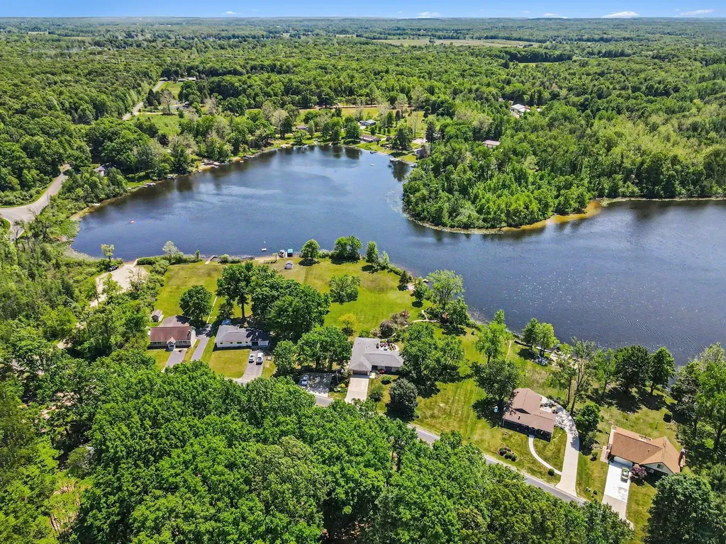 47233 Cr 380 Columbia Township MI 49056