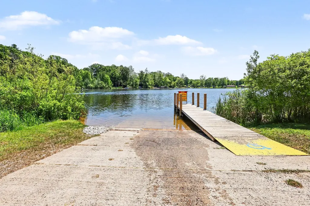 47233 Cr 380 Columbia Township MI 49056