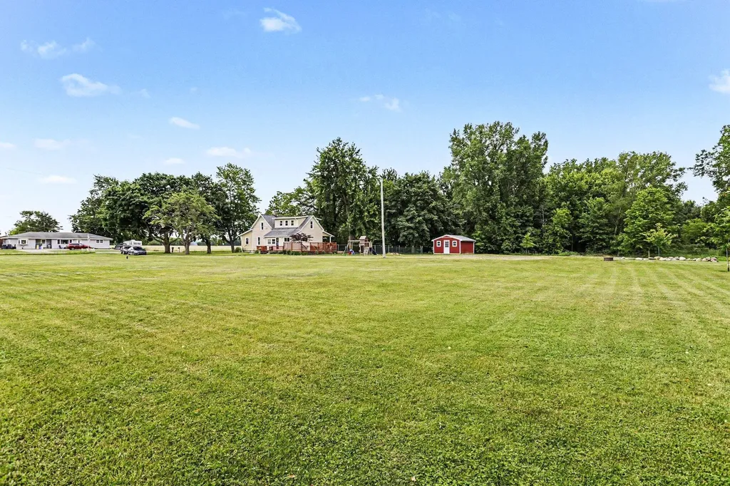 7222 Hollywood Road Royalton Township MI 49103