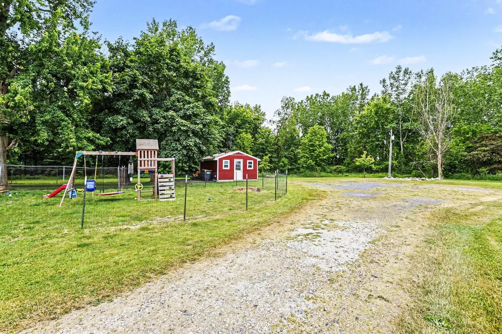 7222 Hollywood Road Royalton Township MI 49103