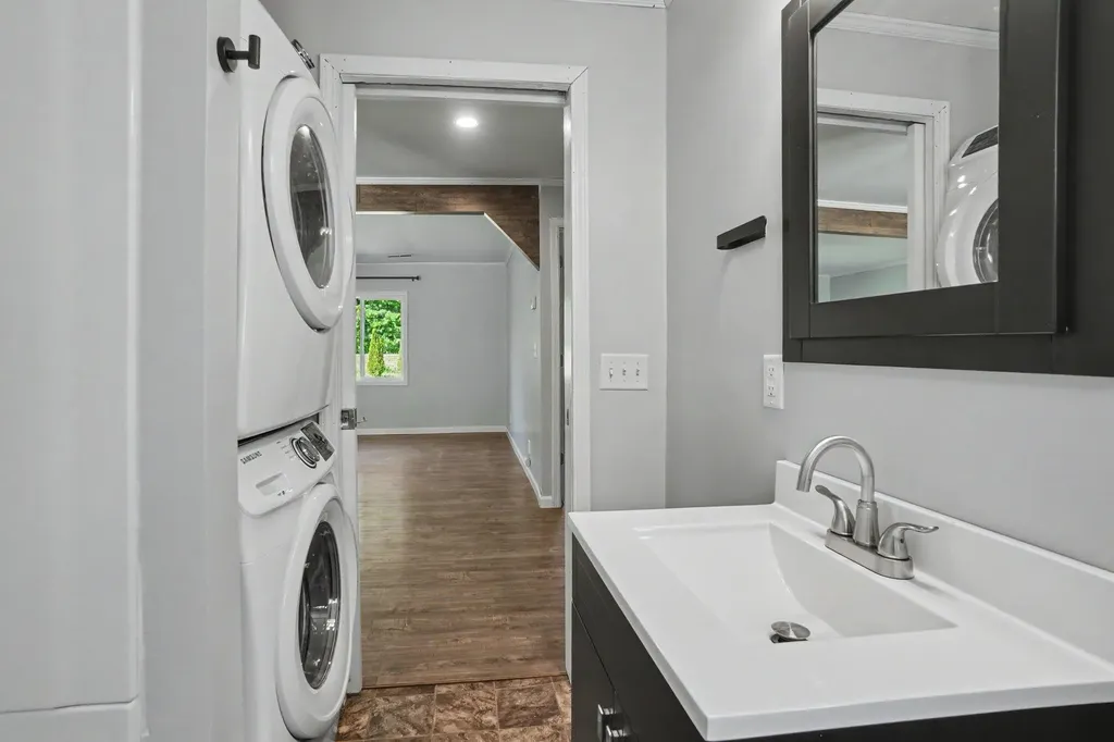 70068 Michigan 43 South Haven Charter Township MI 49090